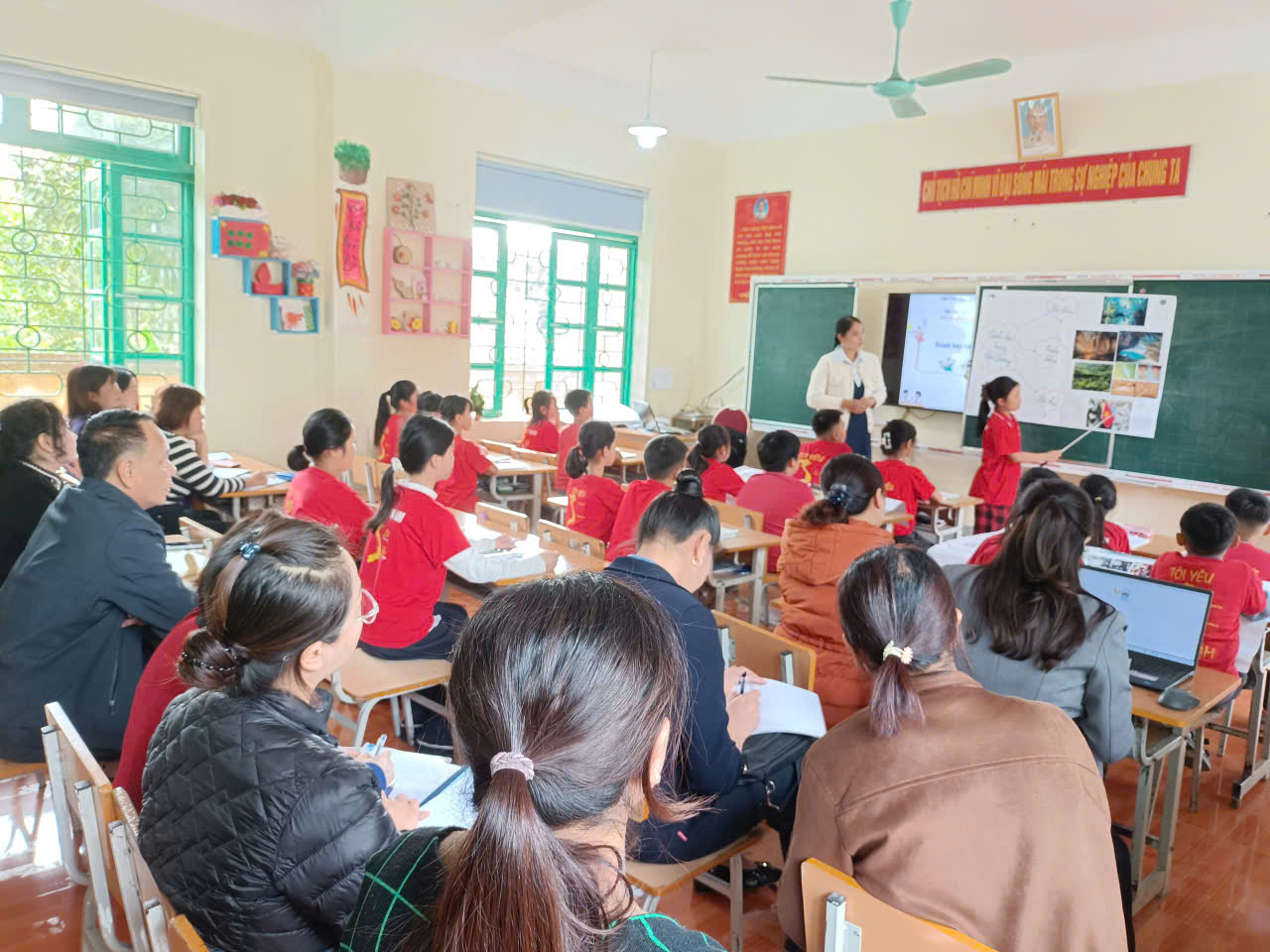 CÔNG TÁC QUẢN LÝ CHUYÊN MÔN VÀ TRIỂN KHAI CHÍNH SÁCH DẠY – HỌC